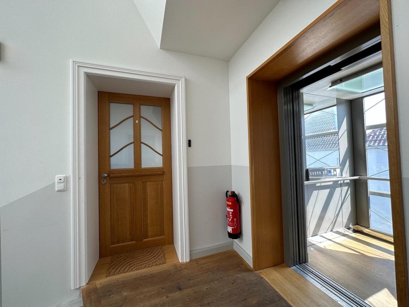 Truly - Viel Platz Fuer Business & Familie - Modern, Garage, Fahrstuhl Apartment Augsburg Exterior photo