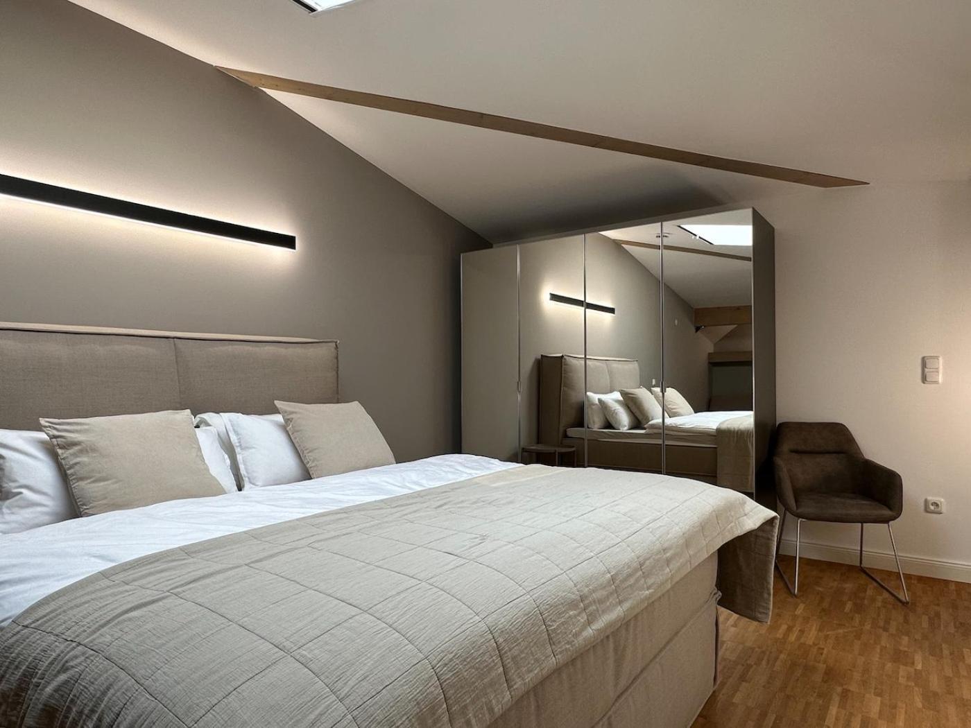 Truly - Viel Platz Fuer Business & Familie - Modern, Garage, Fahrstuhl Apartment Augsburg Exterior photo
