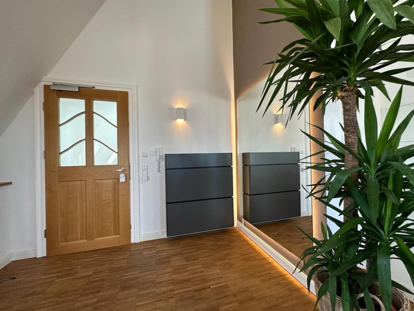 Truly - Viel Platz Fuer Business & Familie - Modern, Garage, Fahrstuhl Apartment Augsburg Exterior photo